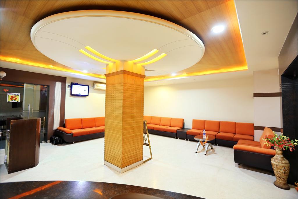 Hotel Sitara Grand Hyderabad Exterior photo